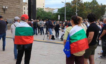 Общественото напрежение в страната остава високо преди президентските избори