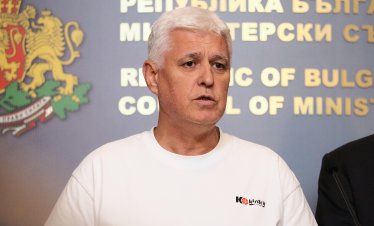 Министърът на отбраната: Няма пряка заплаха за националната сигурност