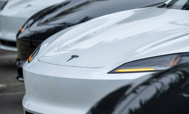 Продажбите на произведените в Китай електромобили Tesla растат с 36% през април