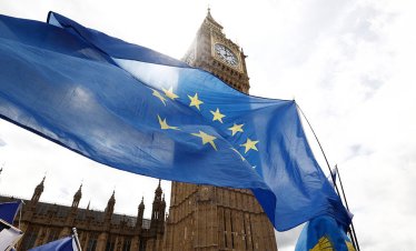 Десетилетие след Brexit следващият британски премиер е изправен пред ключови решения 