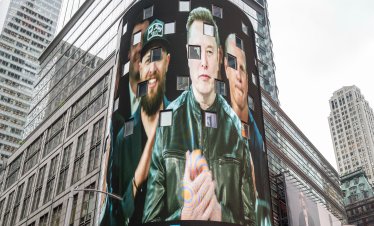 Заплатите на шефовете от S&P 500 достигат нови рекорди по примера на Мъск