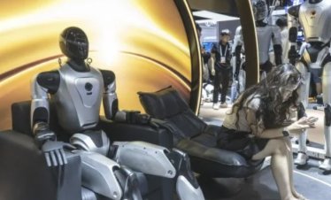 Й. Чуклев: Полето на търговските войни от 5G и полупроводниците се пренесе при хуманоидната роботика