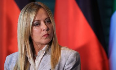 Коалицията на Мелони се пропуква заради натиск отдясно