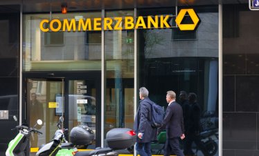 Ръководителите на UniCredit и Commerzbank са провели първия си разговор за германската банка