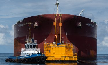 По-силното търсене от Китай тласка цената на петрола нагоре*