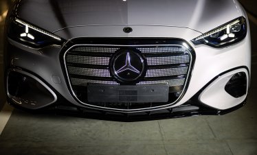 Mercedes започва ново обратно изкупуване на акции за 1 млрд. евро