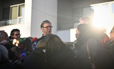 Александър Вучич отново заяви, че ще подаде оставка "скоро" и ще помага на партията си