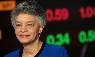 Колинс от Фед: Последното решение за намаляване на лихвите мина на косъм