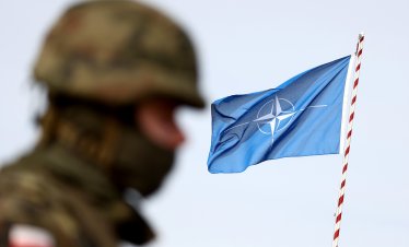 НАТО обсъжда дали да разположи още американски ядрени оръжия в Европа
