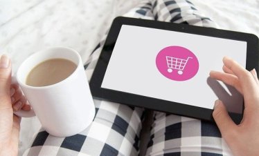 В онлайн търговията с AI потребителят стига до виртуалната пробна