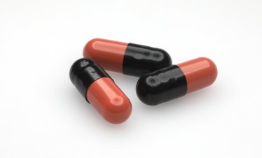 Евтини китайски антибиотици застрашават последния голям завод за пеницилин в Европа