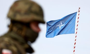 Съюзниците в НАТО водят неофициални разговори за мисия в Ормуз