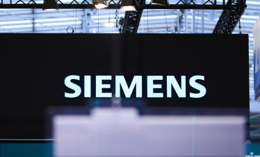 Siemens повиши прогнозата си за печалбата за втори път тази година