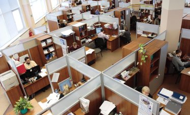 13-та заплата в частния сектор остава в миналото, бизнесът свива допълнителните разходи