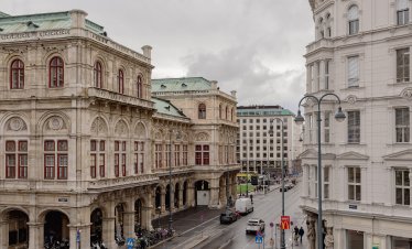Защо антените на руските дипломатически сгради притесняват Европа?