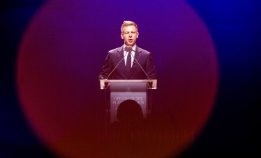 Партията на унгарския премиер номинира бивш съдя от Върховния съд за президент
