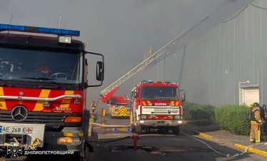 "Двоен удар" по търговски център в Кривий Рих уби поне 15 души*