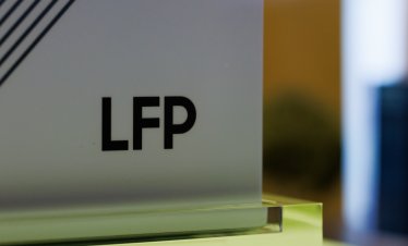 Samsung SDI ще доставя стационарни батерии за клиент в САЩ в сделка за 1,36 млрд. долара