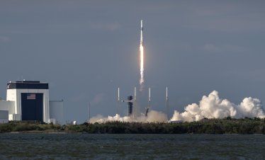 Борсовият дебют на SpaceX привлича огромен интерес, но малко звездни IPO-та надминават пазара