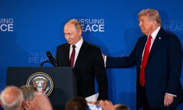 ЕС оценява шансовете си без САЩ, а подкрепата сред американците за Украйна расте