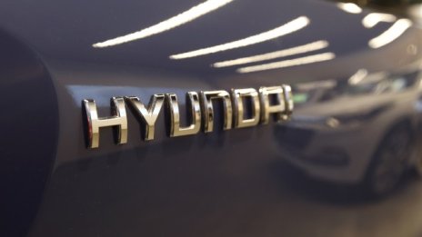 Hyundai продължава да страда