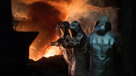 Германия с нова крачка към рецесията - индустриалното производство се свива пети месец