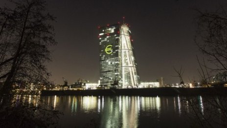 ЕЦБ ще идентифицира големите замърсители по пътя към по-зелена финансова система