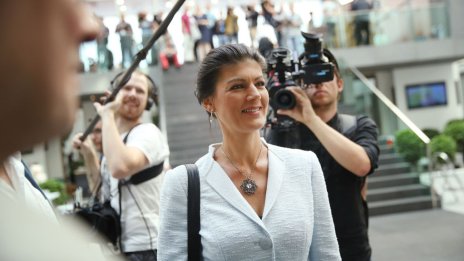 Сара Вагенкнехт – жената, която иска отново да изправи германската левица на крака