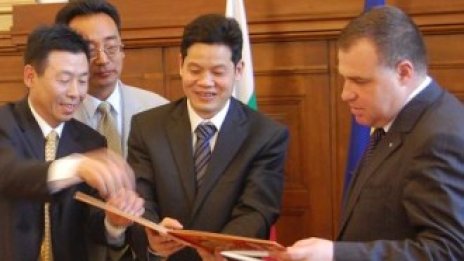 Китай е готов да инвестира в производство на зърно и вино у нас