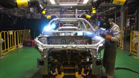 Руският автомобилен пазар расте през април с над 170%, подкрепен от китайските марки