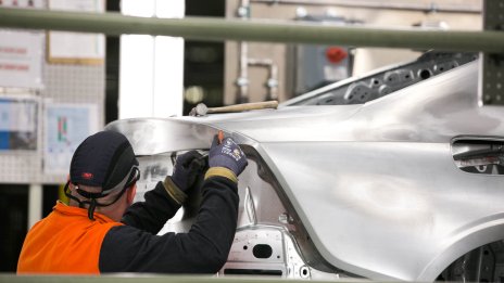 Volvo отлага старта на по-широкото производство в строящия се завод в Словакия