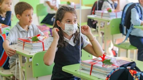 Ст. Кацаров: Карантинирането на отделини класове в училищата създава хаос