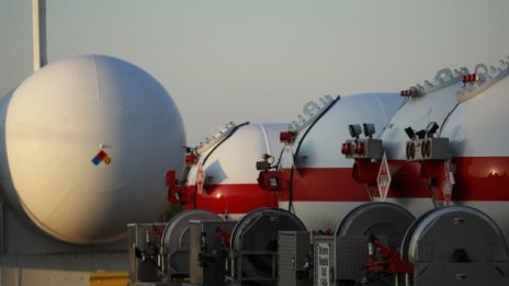 Цените на петрола остават стабилни, докато пазарът претегля инфлационните рискове*