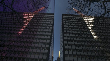 Австралийската централна банка започва да чака и да наблюдава ефектите от затягането