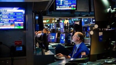 Dow Jones прибави над 200 пункта и прекъсна дългата си негативна серия