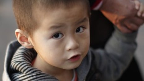 Китай обмисля да облекчи ограниченията за раждаемостта