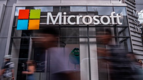 Microsoft: Ще похарчим над 30 млрд. долара за тримесечие за центрове за данни