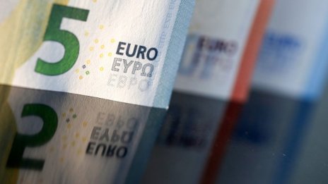 Еврото е напът към най-големия месечен спад от средата на 2019 г.