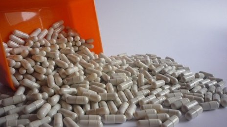 Разбиха престъпна група за износ на животоспасяващи лекарства за стотици милиони