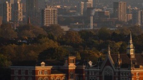 Къща с широчина едва 1,6 метра, но с цена над 1 млн. евро