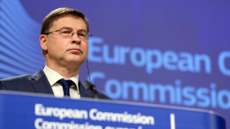 Домбровскис: Очакванията за по-положителни отношения със САЩ са „много високи“