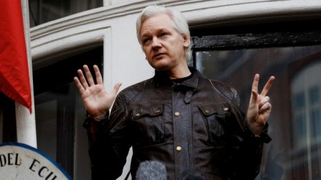 Делото за сексуален тормоз срещу основателя на WikiLeaks се подновява