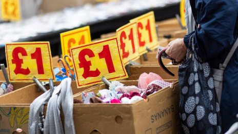 Икономиката на Великобритания изненада със спад през август