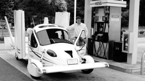 Колко още ще чакаме за летяща кола?