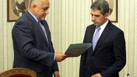 Президентът поиска от НС повече права за служебния кабинет