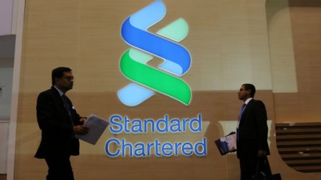 Standard Chartered отчете минимален ефект на търговската война върху печалбата си