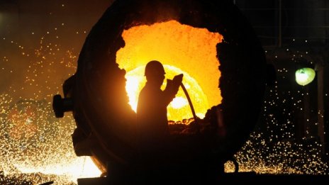 Индустриалното производство в Китай отбеляза неочакван ръст през август