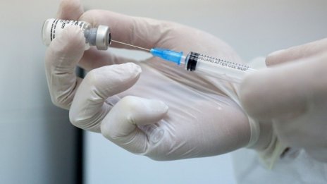 Може ли ваксината да пречупи кривата на заразата с COVID?
