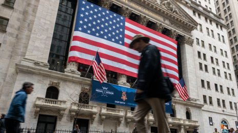 Над Wall Street надвисва тревога, че Тръмп ще провали "мекото кацане" на икономиката