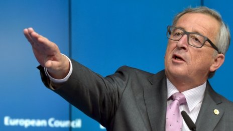 Юнкер премина в атака срещу гръцкото правителство   